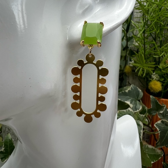 Delicate Flirty Art Deco Brass Earrings - Floral Elegant Drop Earrings - Picture 9 of 17